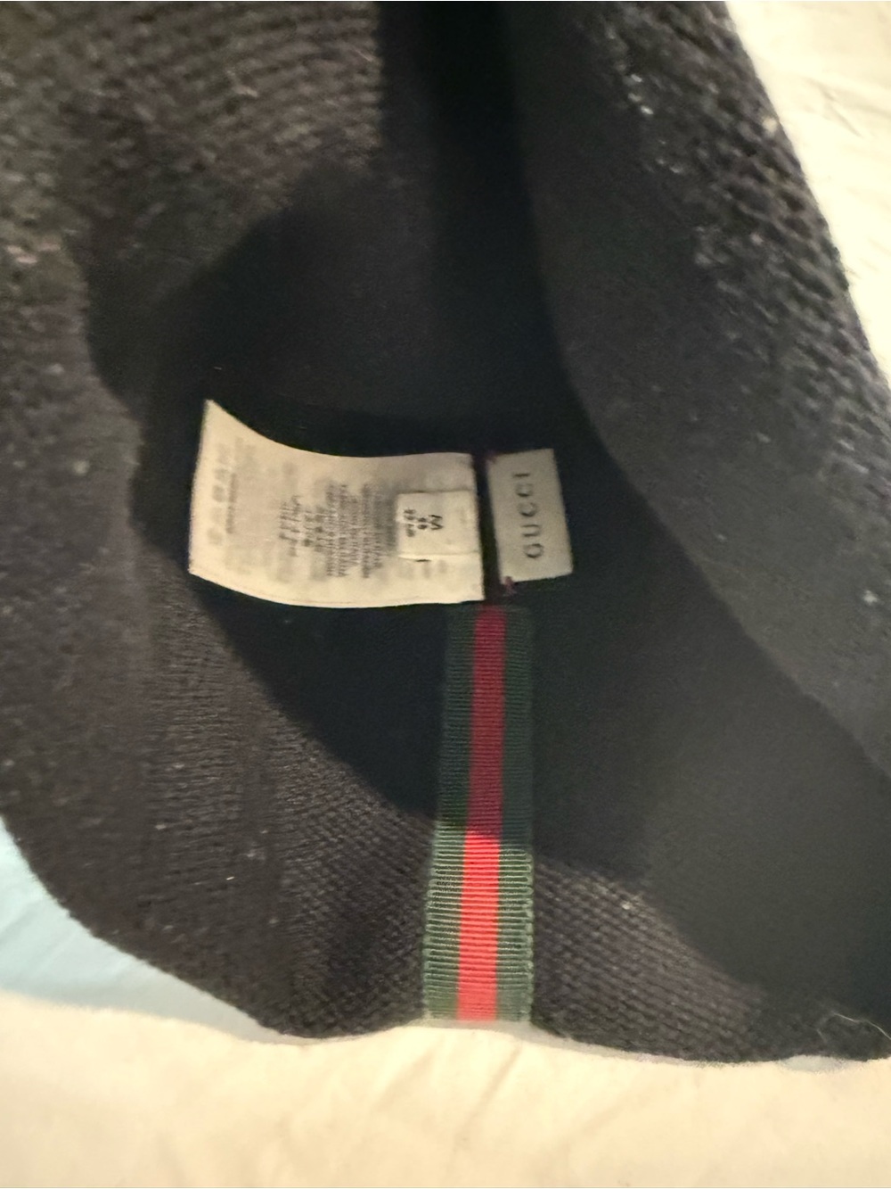Gucci Black Men's Knit Beanie with Green-Red Stripe - Picture 4 of 8